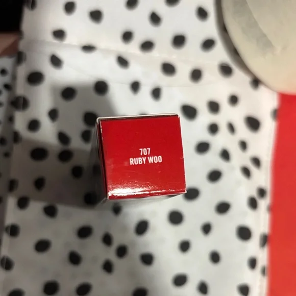 MAC Retro Matte Lipstick - Picture 2 of 2